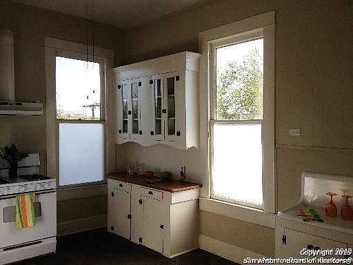 3rd image of 2620 N Main Ave APT 3