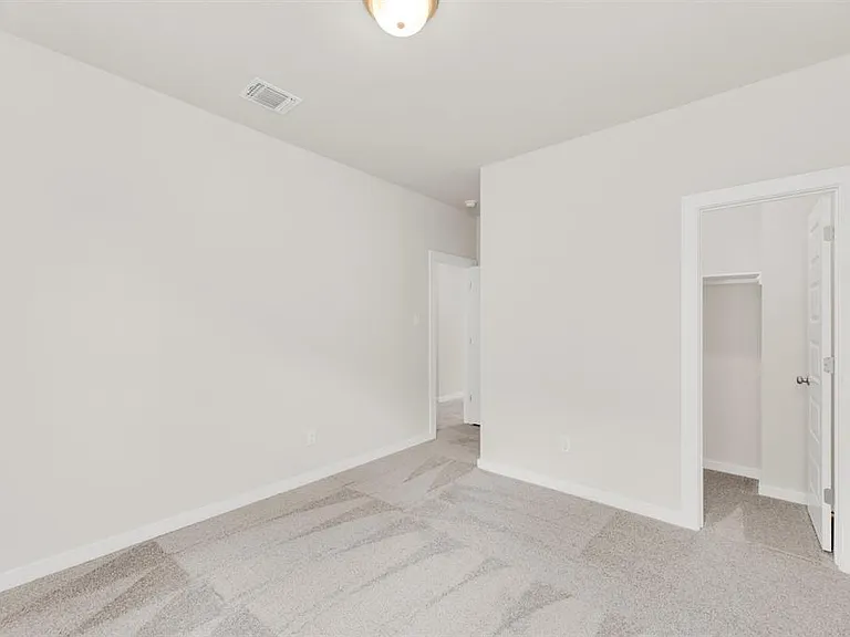 324 Amista Dr — Photo 27