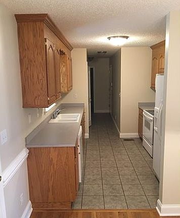 4th image of 1630 Willow Springs Ct