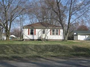 460 Mayfield Rd, Benton Harbor, MI 49022