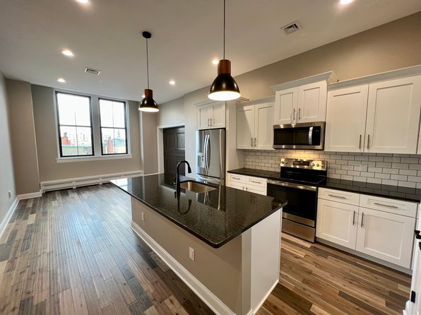 409 Lackawanna Ave APT 502
