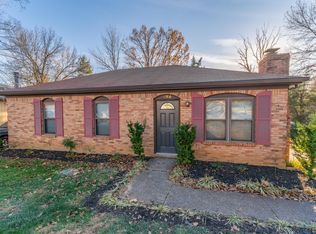 10906 Oak Harbor Dr, Louisville, KY 40299