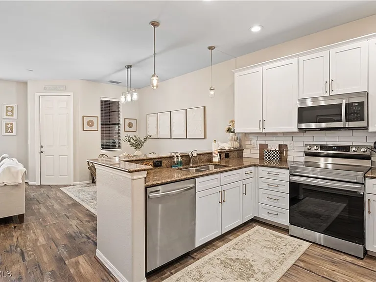 11908 Izarra Way #7005 — Photo 10