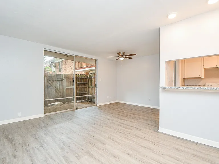 2822 Briarhurst Dr #43 — Photo 5