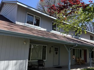 808 Caroline Ave APT A-1, Mount Shasta, CA 96067