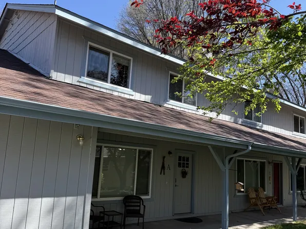 808 Caroline Ave APT A-1, Mount Shasta, CA 96067