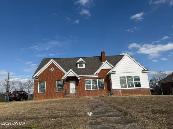 367 W Court Ave, Selmer, TN 38375