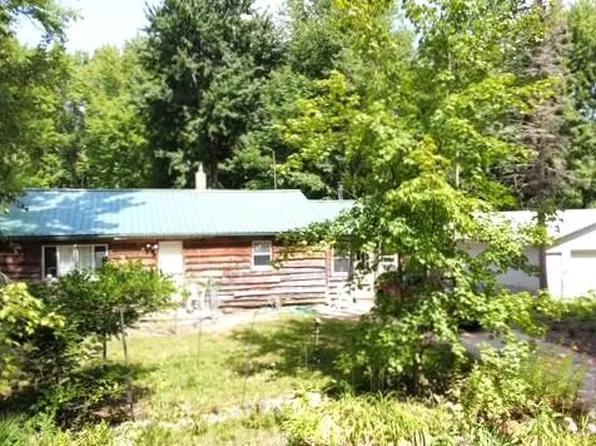9022 Caberfae Hwy, Manistee, MI 49660