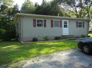 1 Cedar Grove Dr, Exeter, RI 02822