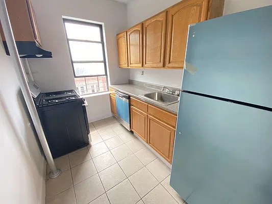 Rented by Douglas Elliman | media 2