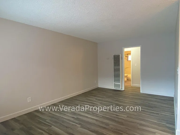 4265 Altadena Ave #4 — Photo 9