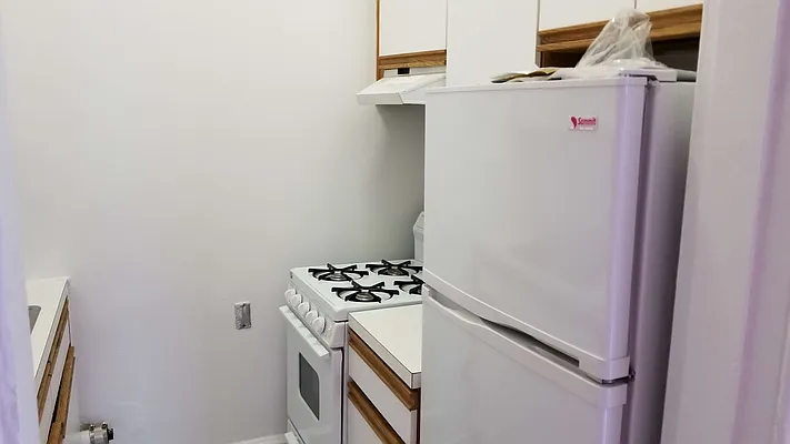 Rented by Realty Queens LLC | media 3