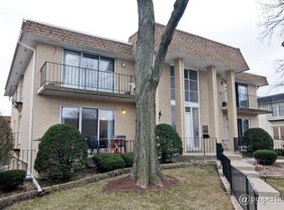 4001 W 104th St #101A, Oak Lawn, IL 60453