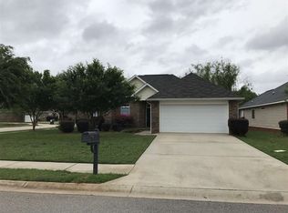 201 Amber Dr, Byron, GA 31008