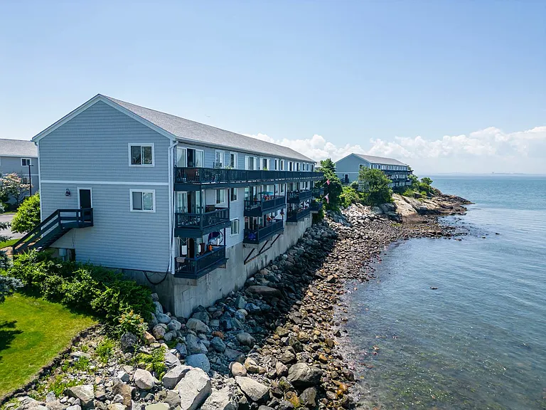 Bass Point — Photo 11