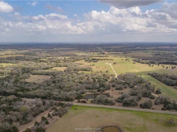 10102 Ferrill Creek Rd, Bryan, TX 77808