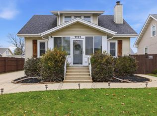 7717 17th Ave, Kenosha, WI 53143