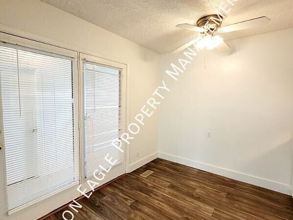 3rd image of 2104 N Bryson Rd