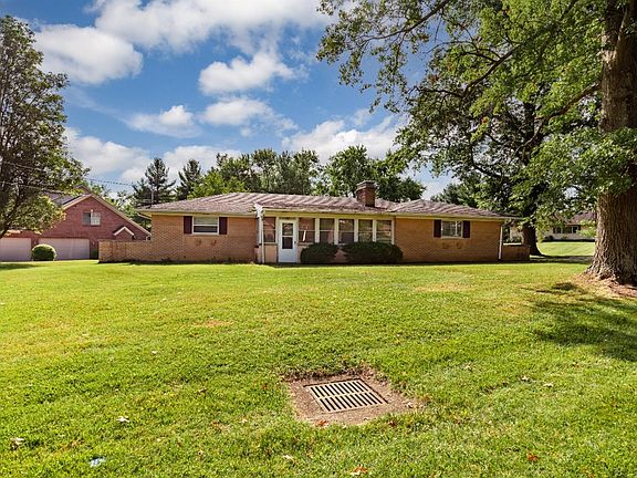 3rd image of 10240 Buxton Ln