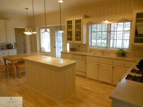 5th image of 1276 E Hillwood Cir