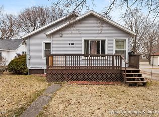 718 W Montcalm St, Greenville, MI 48838