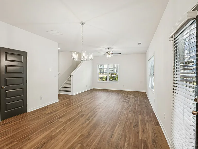 Quinn Residences at Dorchester Place — Photo 141