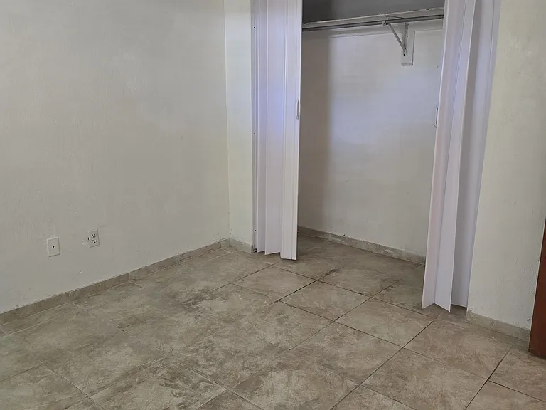 765 Georgia St — Photo 4