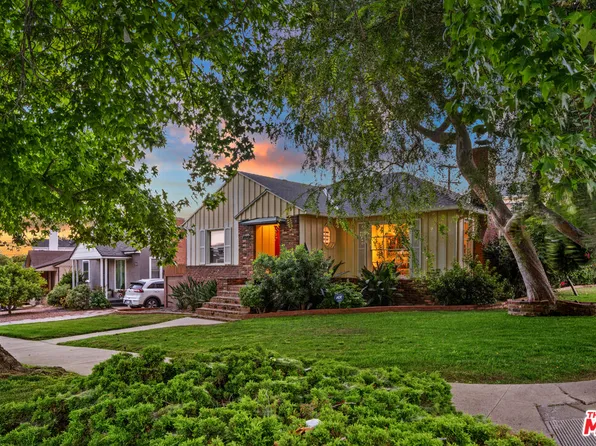 7301 W 82nd St, Los Angeles, CA 90045