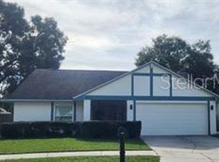 2075 Shadow Pine Dr, Brandon, FL 33511