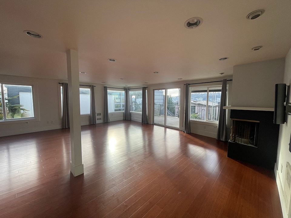 1st image of 2232 Franklin Ave E #400