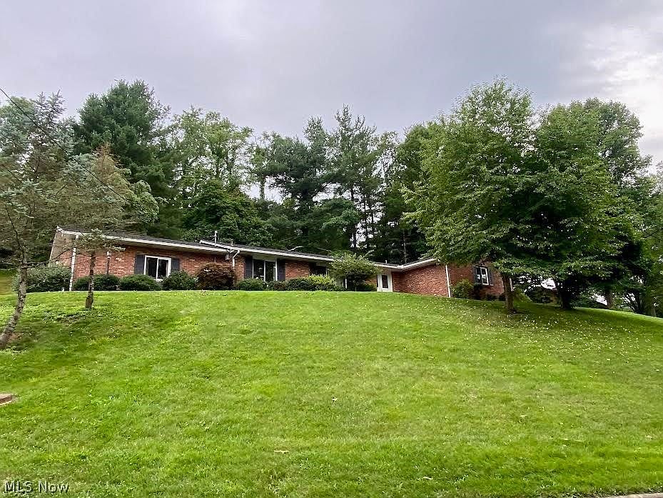 1st image of 104 Wildwood Dr