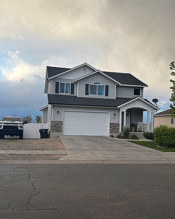 1st image of 392 W 3775 S