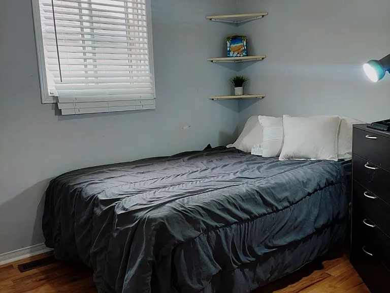 Banner Rd — Photo 1