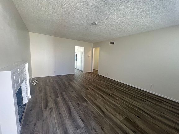 5th image of 1201 N California St Unit 16
