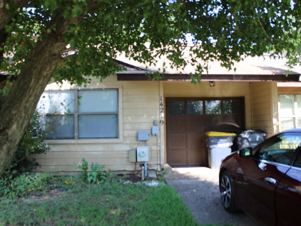 1st image of 14219 S Hickory Pl E