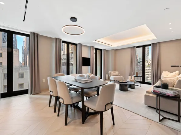 685 5th Avenue image 1 of 12