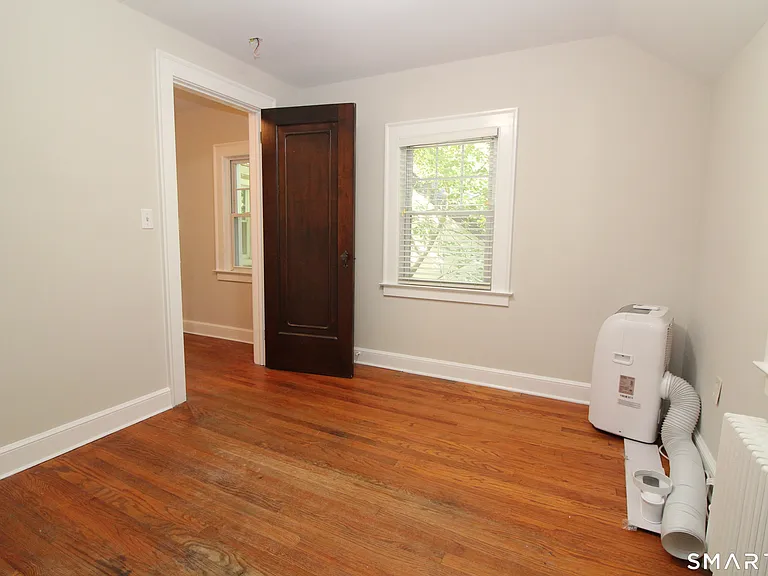 53 Lilac Ave — Photo 17