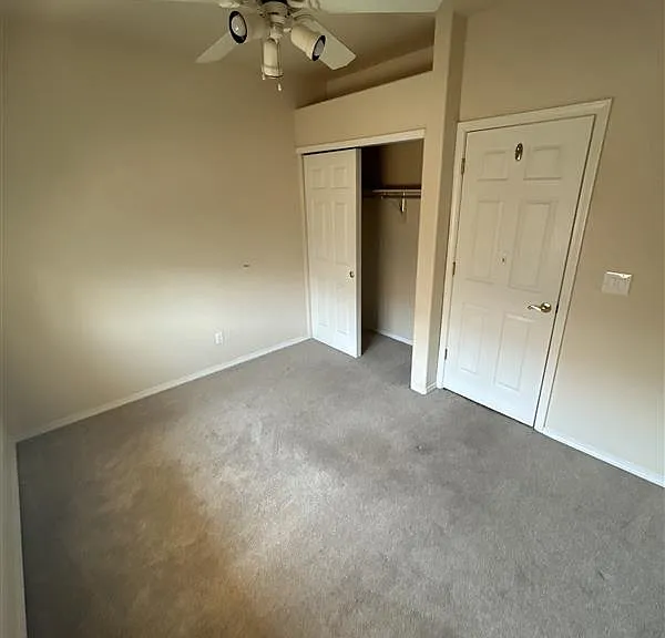 3011 Mandalay Grv #9 — Photo 9