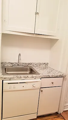 Rented by United Realty Equities | media 17