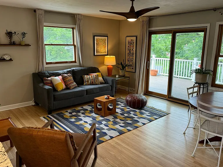 5320 Oak Crest Pl — Photo 3