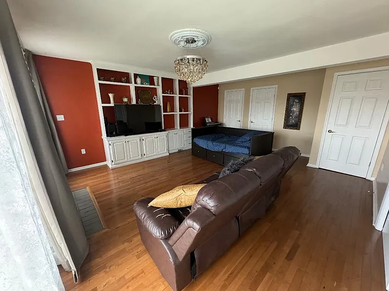 18 E Countryside Dr — Photo 12