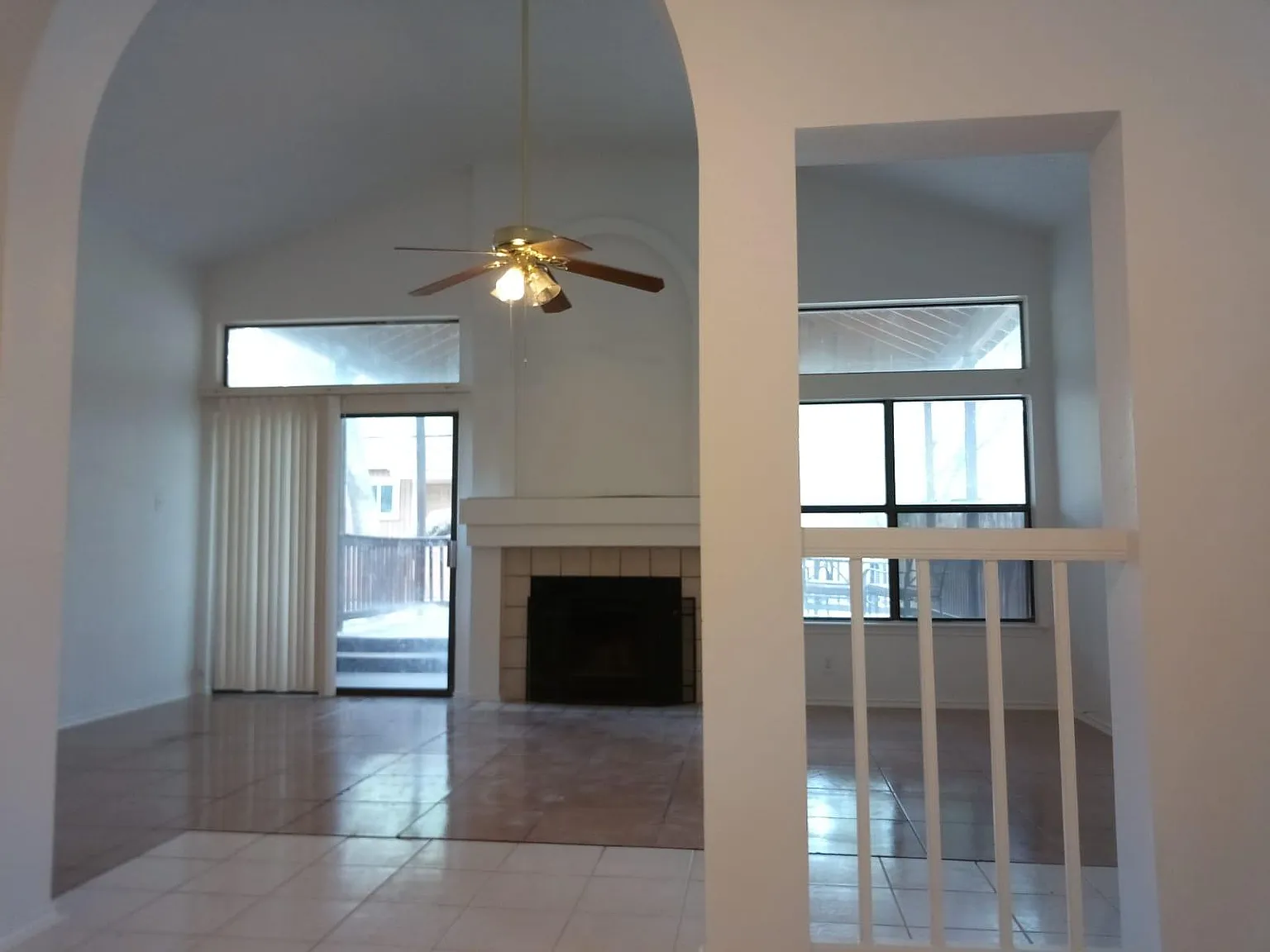 3 bed, 1270 sqft, $1,450 — Photo 4