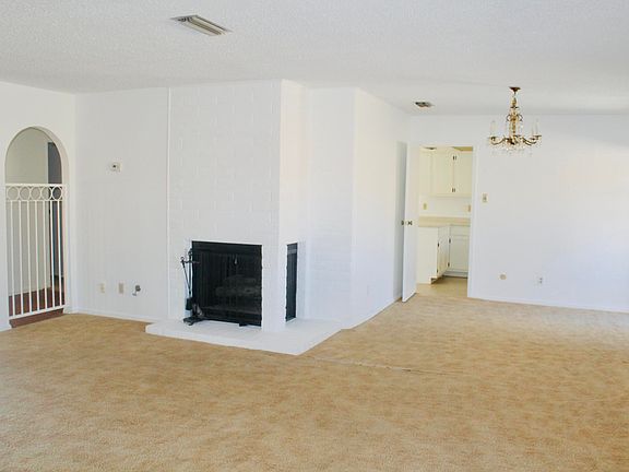 4th image of 10651 Park View Cir