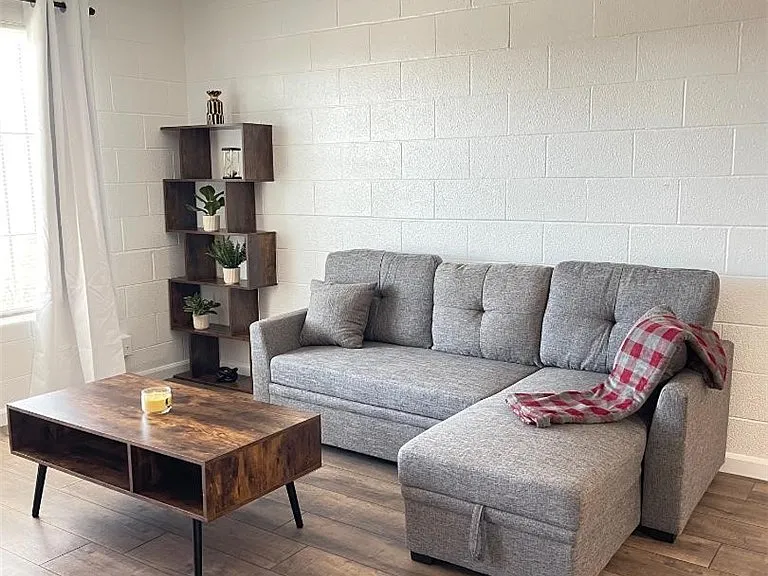 615 S Royal Crest Cir #22 — Photo 2