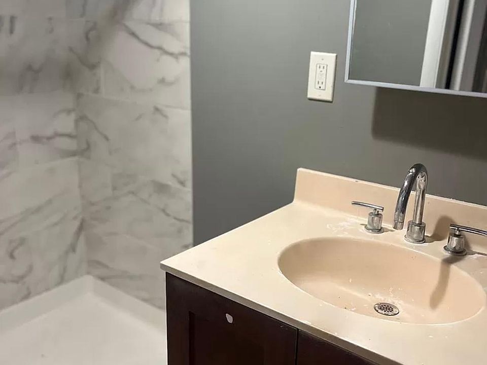 1st image of 2138 Harman Ave #2