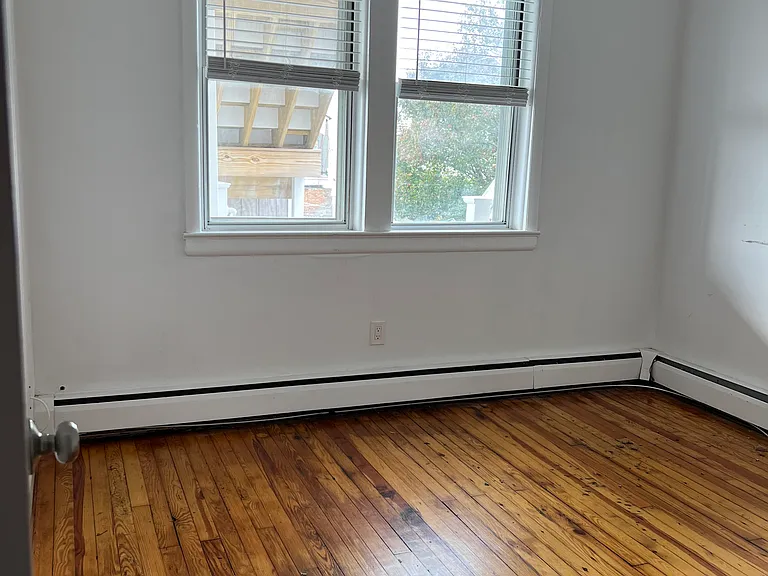128 N Portland Ave #B — Photo 2