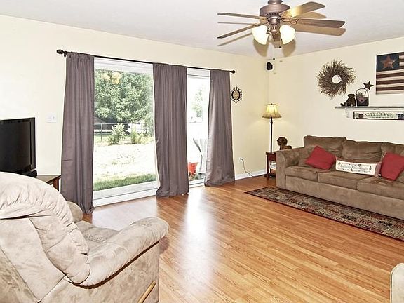 4th image of 7152 Parklake Cir