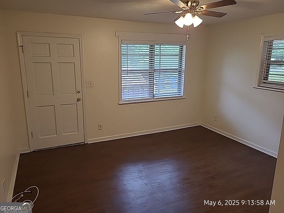 1st image of 722 Cardinal Cir
