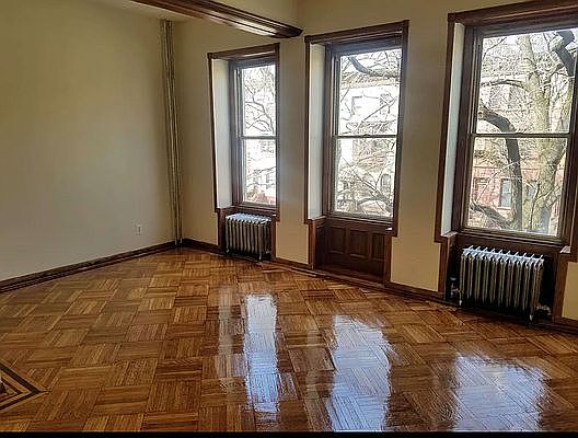 1st image of 922 Sterling Pl #2