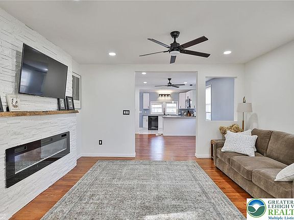 5th image of 319 Chestnut St